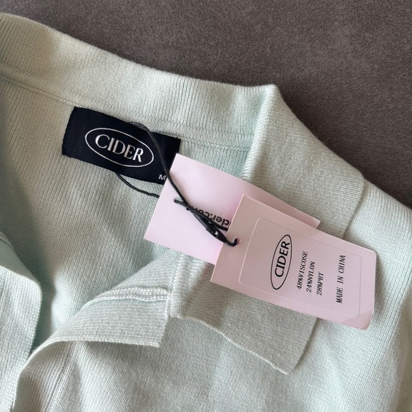 ✨NWT Green Cropped Polo Sweater✨ Sage Sleeveless - Picture 6 of 7